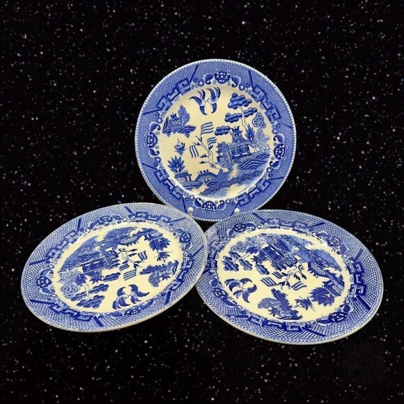 Vintage BLUE WILLOW Luncheon PLATE Set 3 Cobalt Blue Ceramic Japanese 9”W - Picture 3 of 10